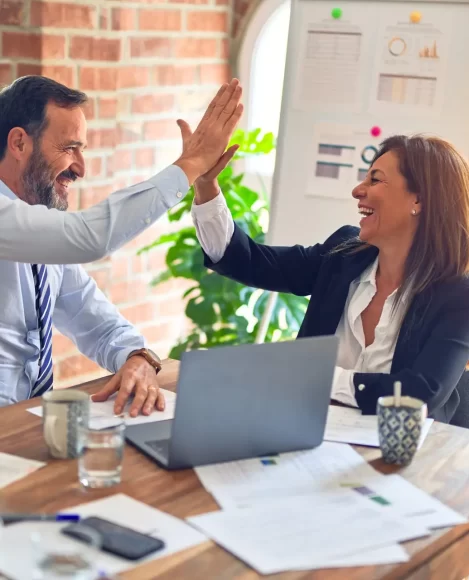 personas-trabajando-en-equipo